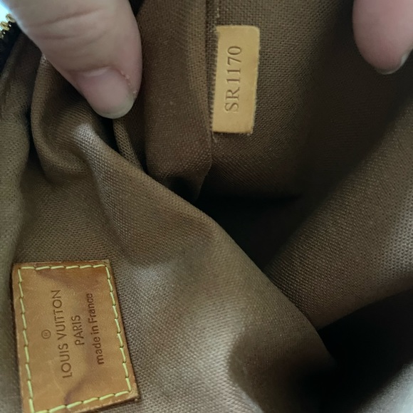 Louis Vuitton Palermo PM - Picture 10 of 11